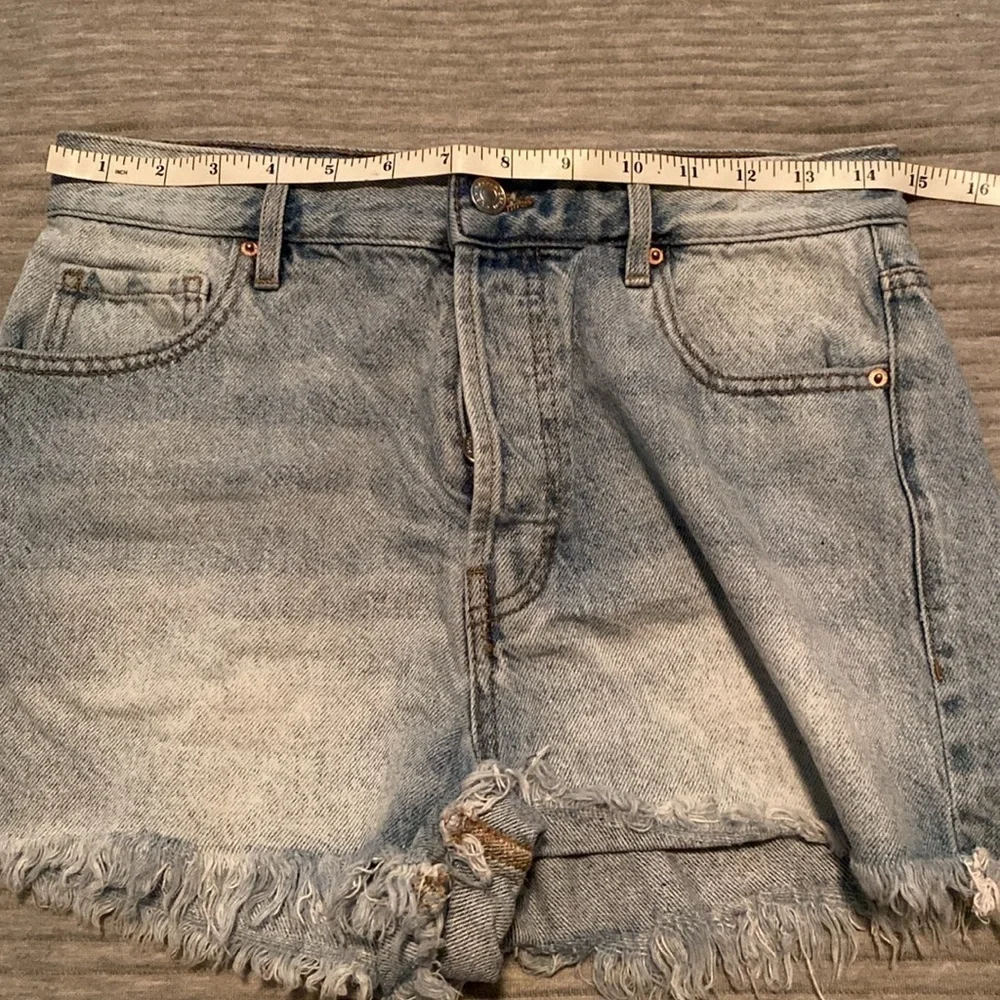PACSUN Vintage high rise button fly jean shorts size 28